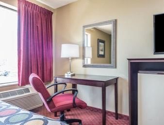 Super 8 By Wyndham Il/st. Louis Area Hotel