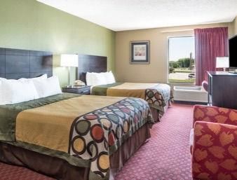 Super 8 By Wyndham Il/st. Louis Area 2*