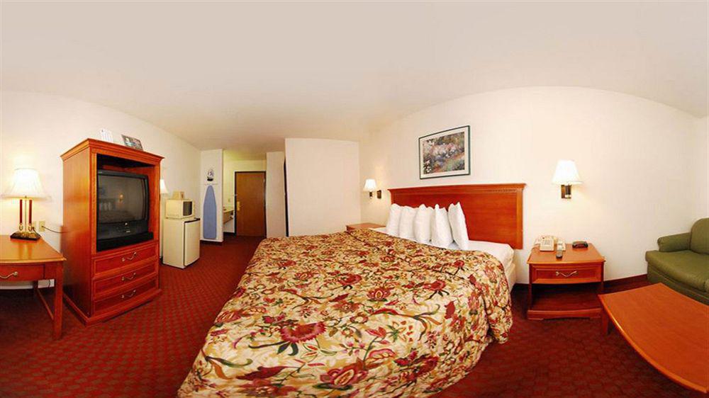 Super 8 By Wyndham Il/st. Louis Area